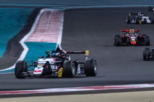 Read more about the article Zach David fights into the points on Formula Regional’s return to Yas Marina